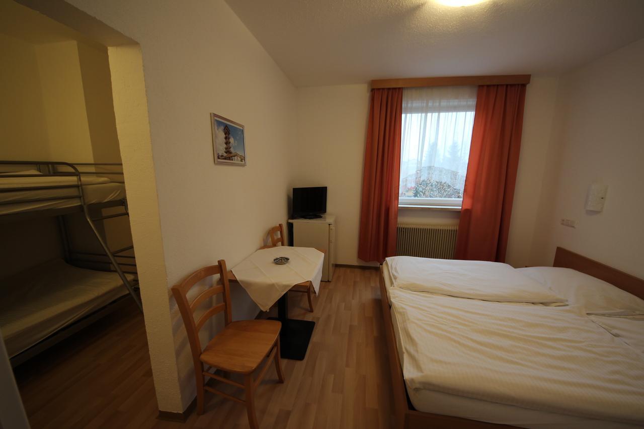Hotel Kleinmuenchen Linz Bagian luar foto