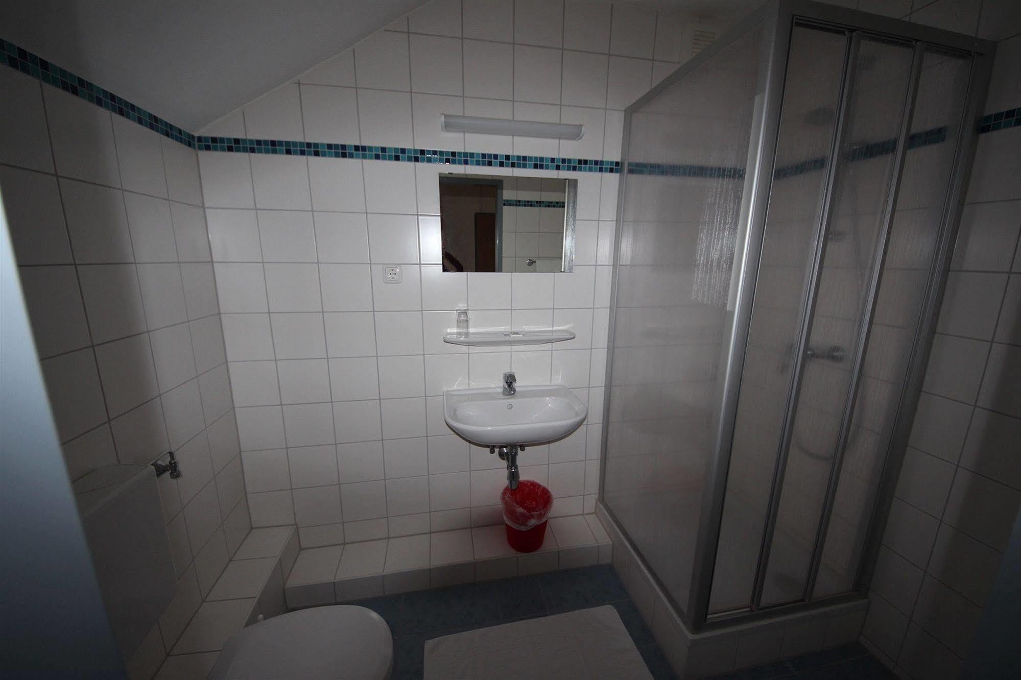 Hotel Kleinmuenchen Linz Bagian luar foto