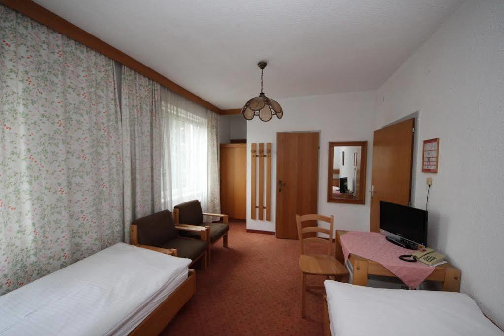 Hotel Kleinmuenchen Linz Bagian luar foto